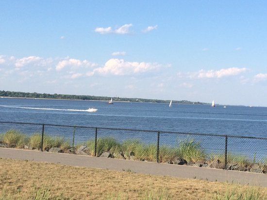 Raritan Bay Waterfront Park